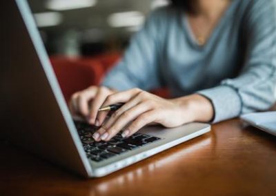 Escuela de Psicología entrega guía: Consejos para la Salud Mental en condiciones de aislamiento y estudios en línea»